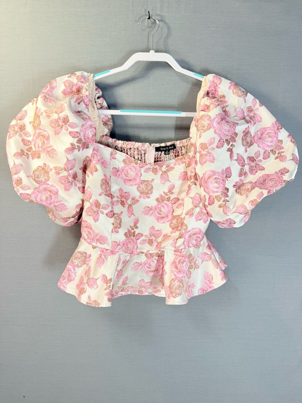 Strut & Bolt Pink Floral Jacquard Peplum textured Blouse Size Medium